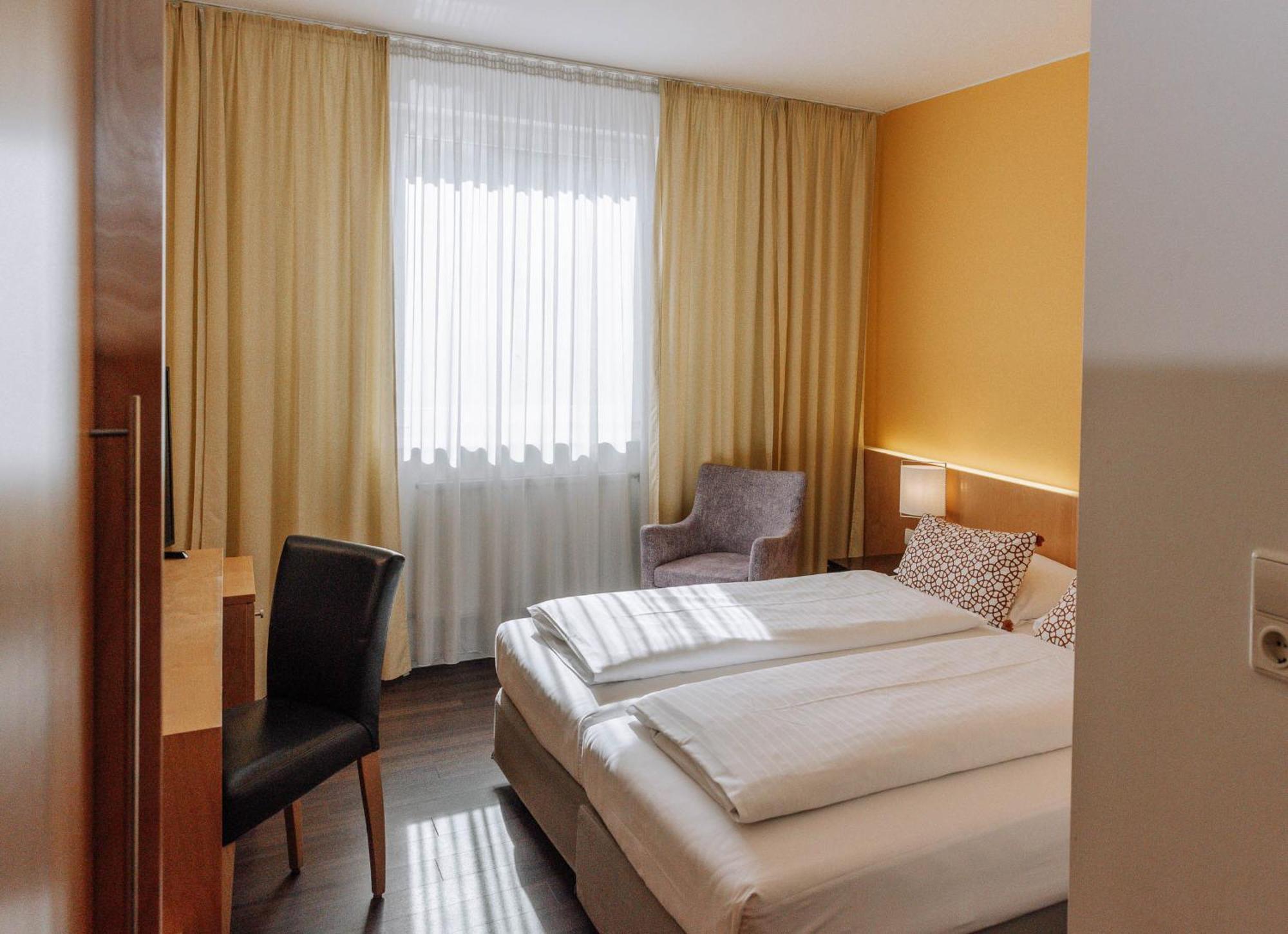 Heinhotel Vienna Airport 슈베하트 외부 사진