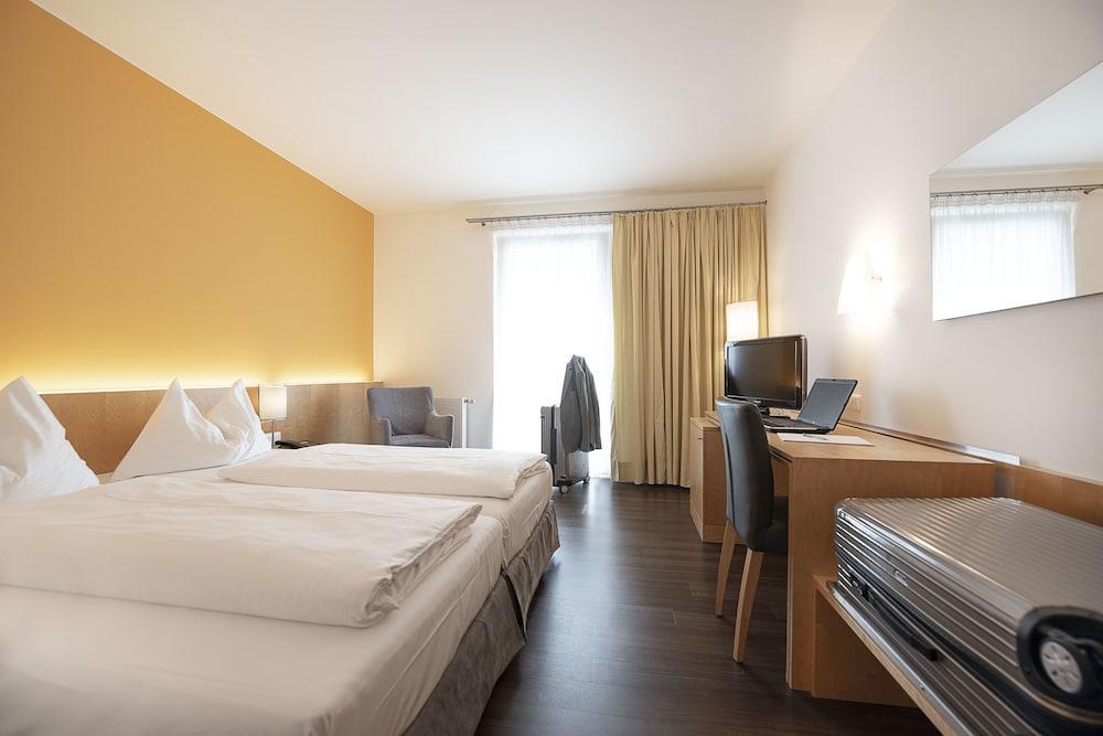Heinhotel Vienna Airport 슈베하트 외부 사진